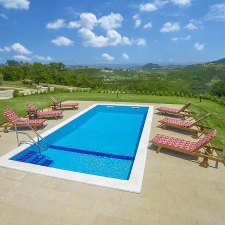 Superb In With Private Pool Karojba